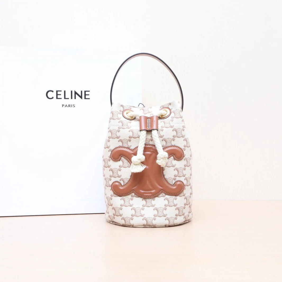 95新 Celine/思琳 -100活动攀攀 TEEN 凯旋门标志 抽绳手提水桶包