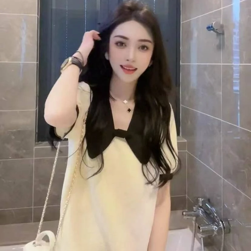 C15 甜美蝴蝶结领连衣裙 22Q0314001   时尚气质设计感显瘦宽松