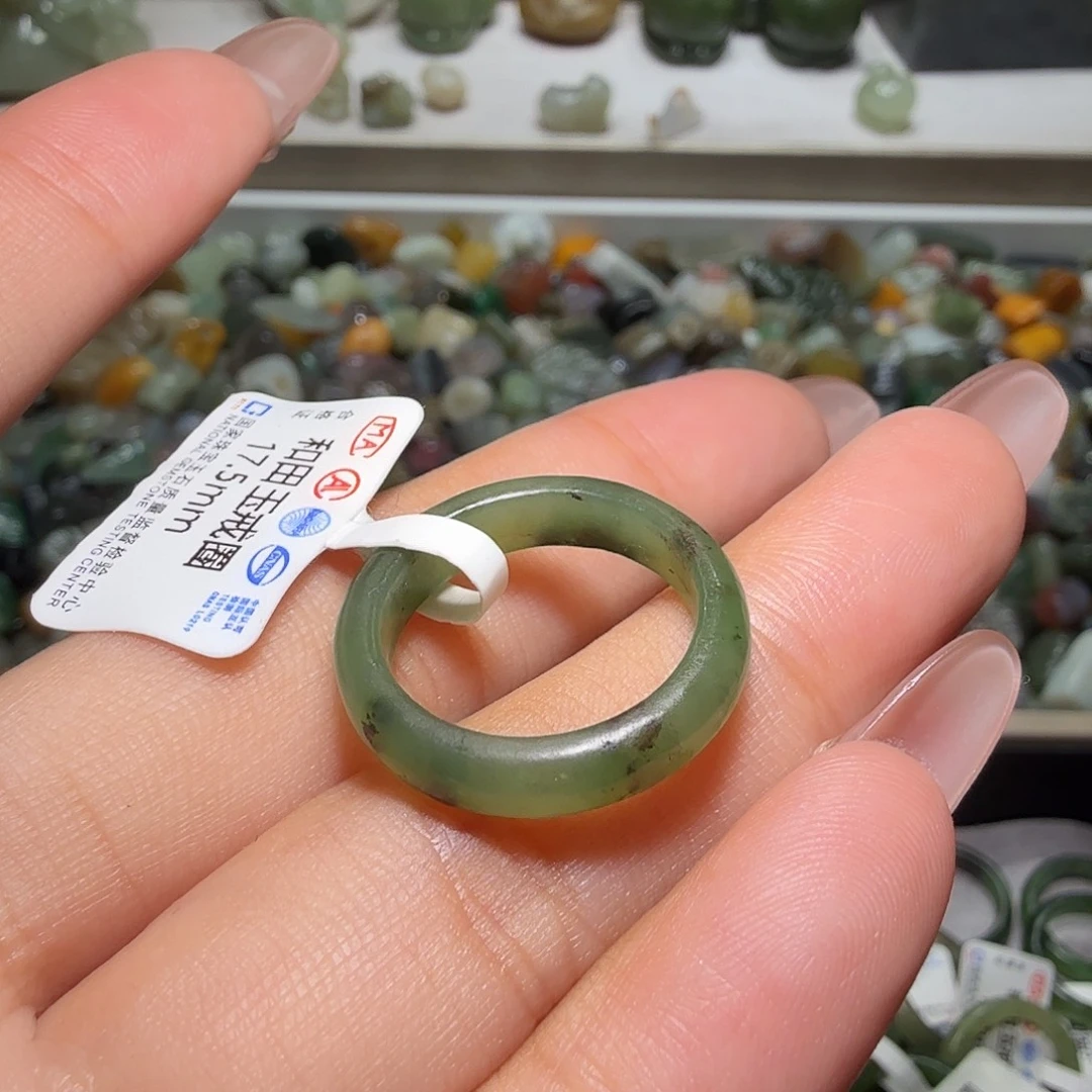 和田玉未镶嵌珠宝奇石