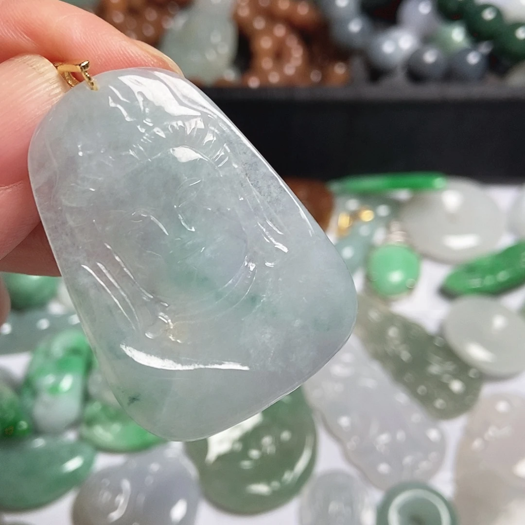 翡翠未镶嵌颈饰冰佛头