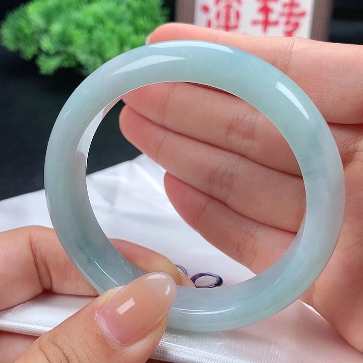 未镶嵌手镯翡翠083