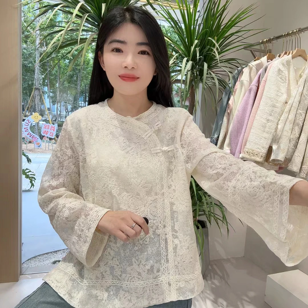 QC 253023 新中式国风浮雕蕾丝刺绣盘扣衬衫