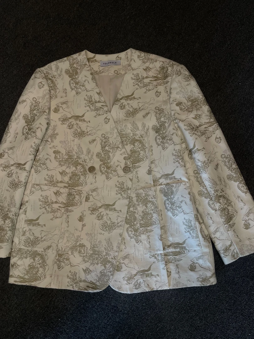 时尚百搭刺绣提花西装外套W1205