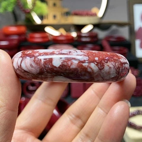 天然辰砂原石手镯