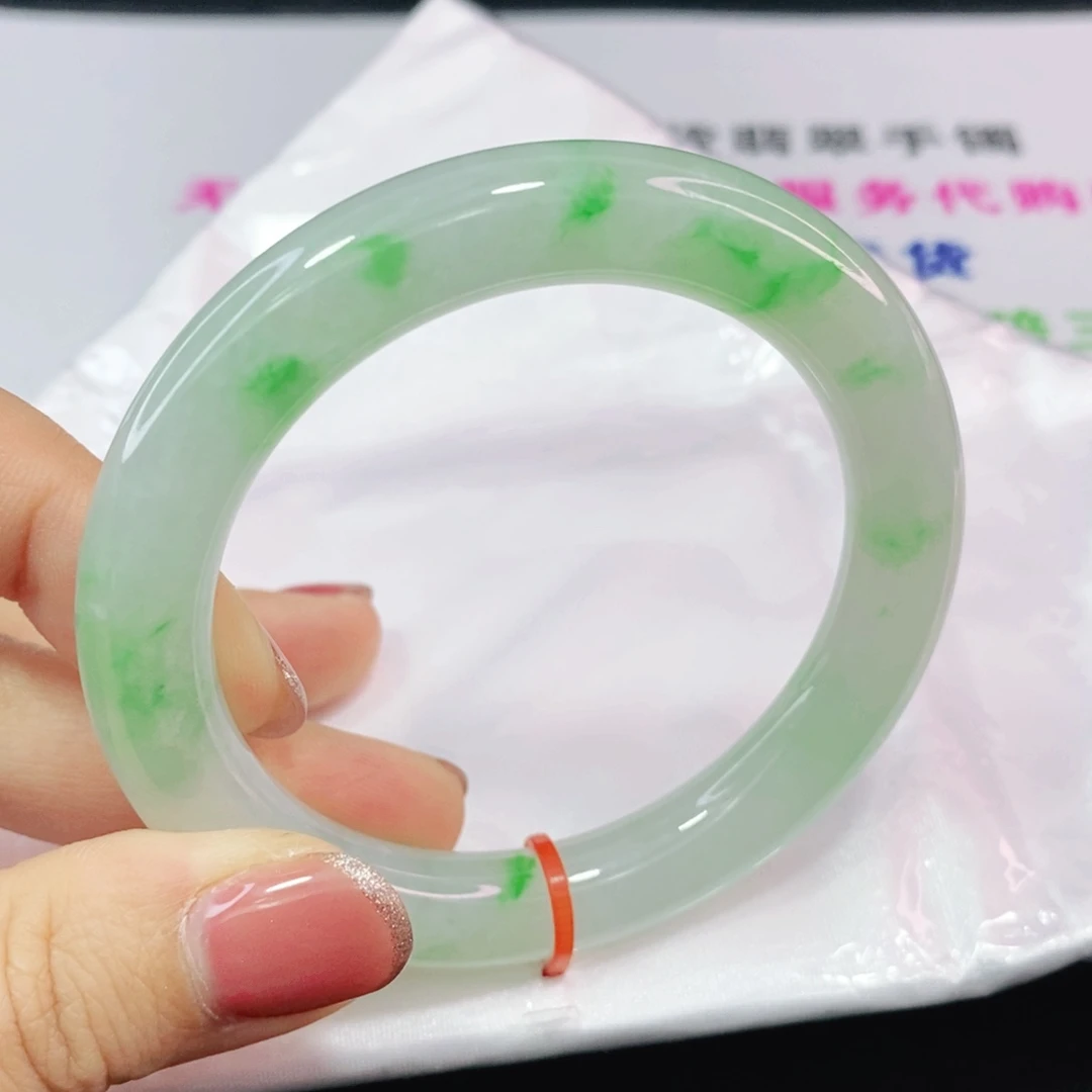 未镶嵌手镯（圆镯）翡翠54圈