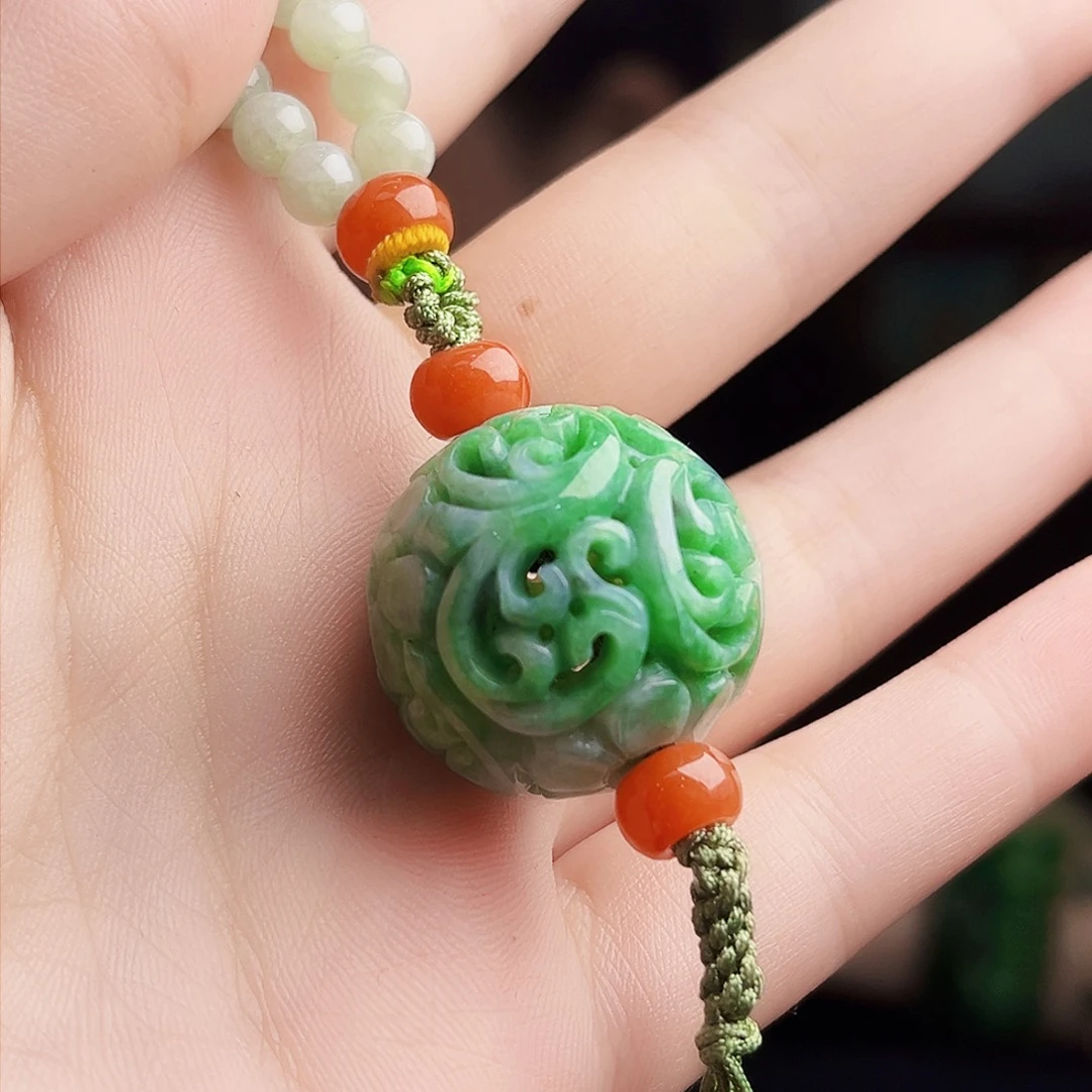 颈饰未镶嵌翡翠多样性
