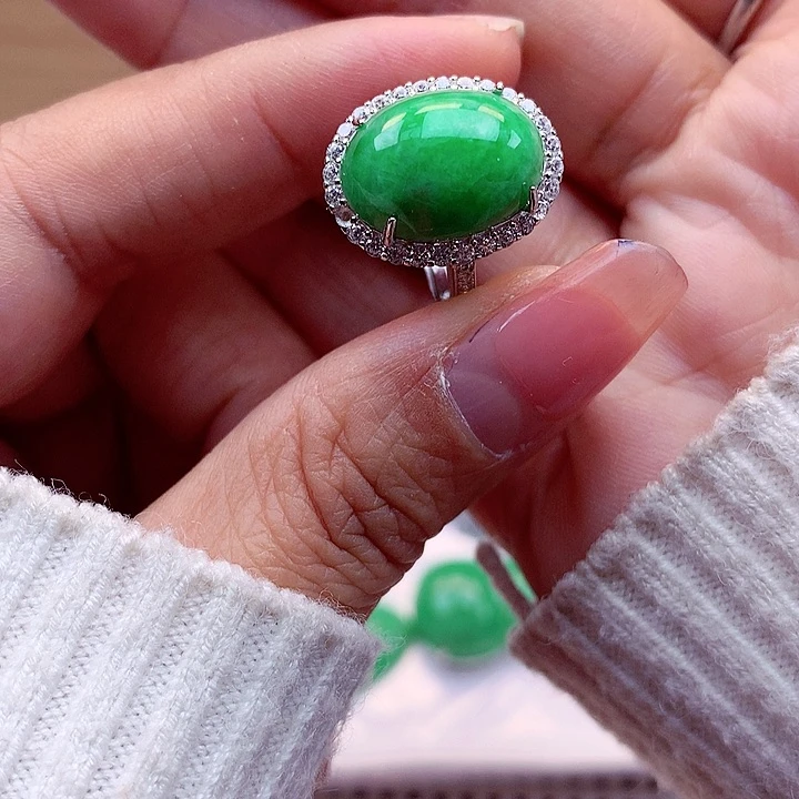 翡翠颈饰银S925镶嵌翡翠