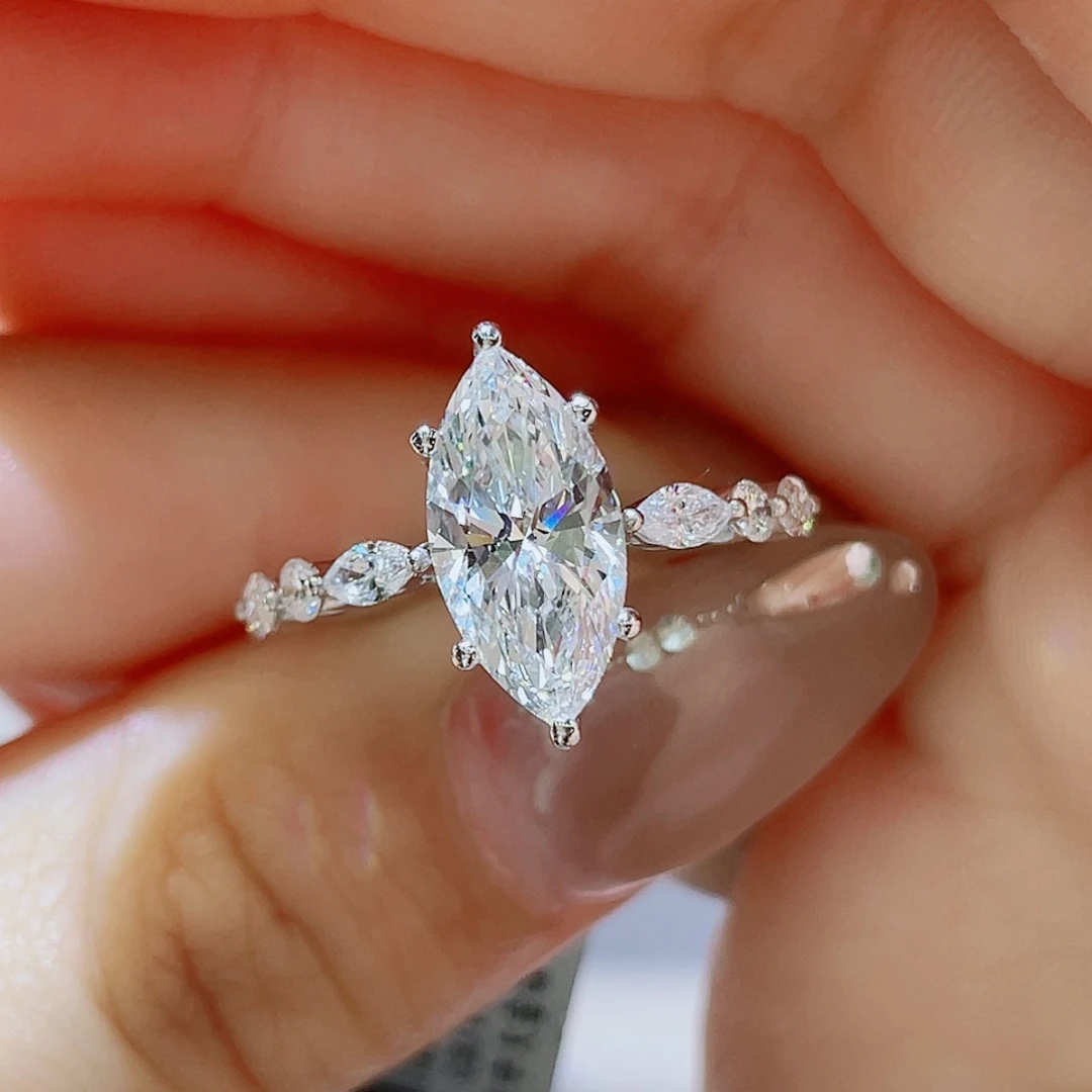 铂Pt950镶嵌实验室培育钻石2ct 马眼戒指 15号