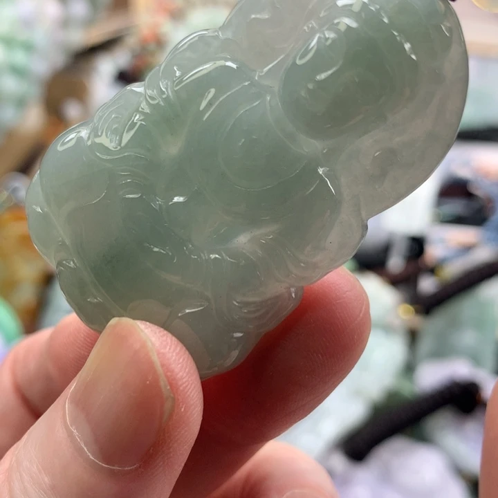 翡翠未镶嵌颈饰吊坠
