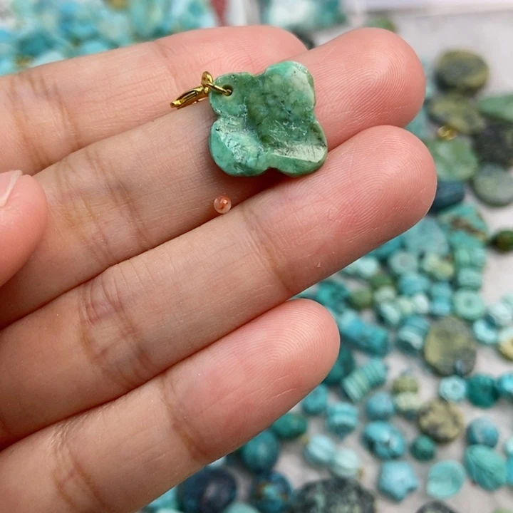 南红玛瑙未镶嵌珠宝奇石