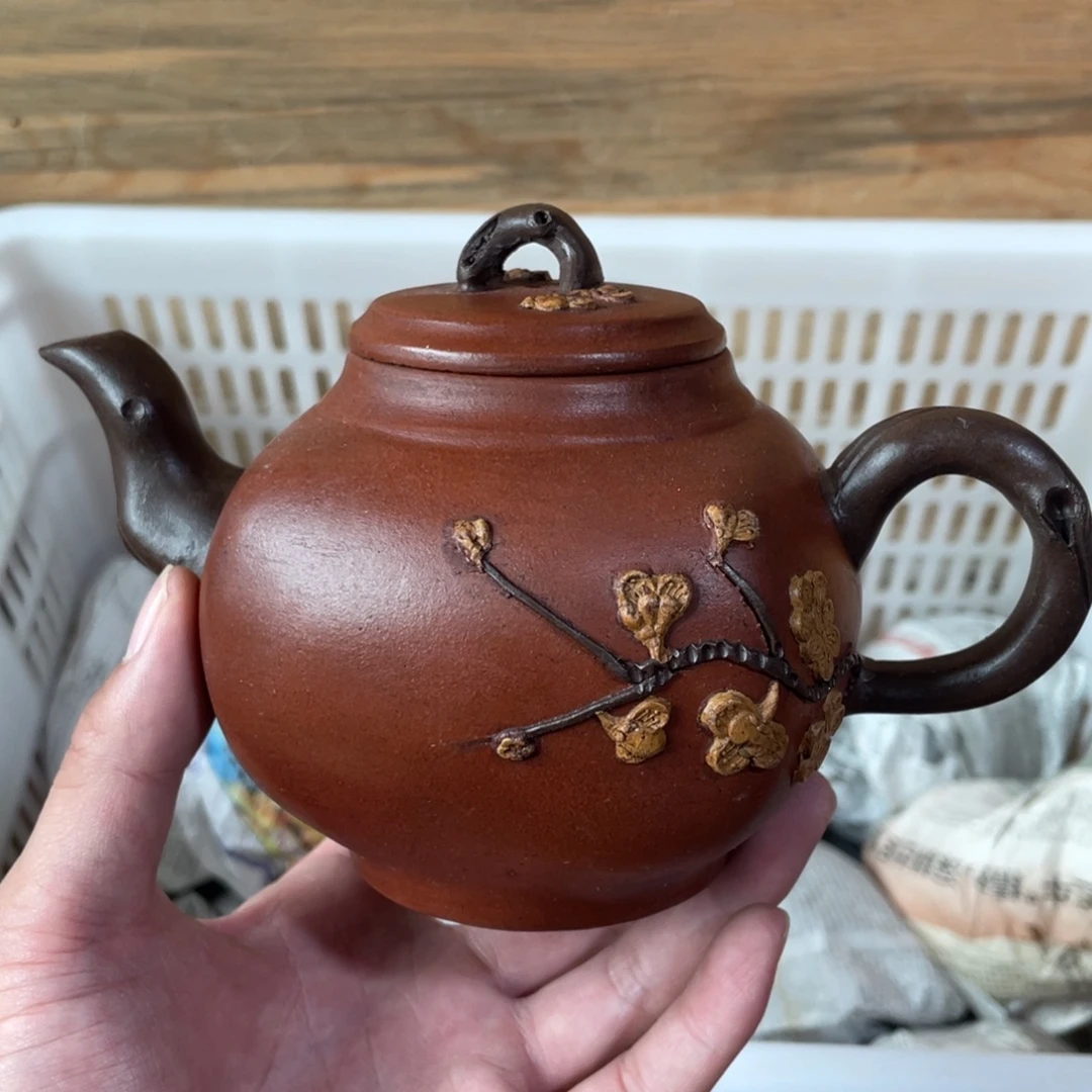 紫砂茶壶老厂紫砂壶一件。