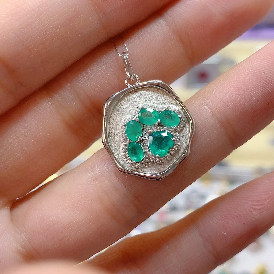 银S925镶嵌祖母绿吊坠赠链