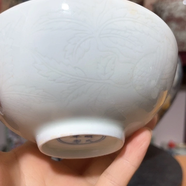 罐幸*。青花花卉碗