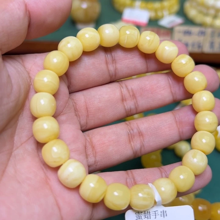 蜜蜡未镶嵌珠宝奇石