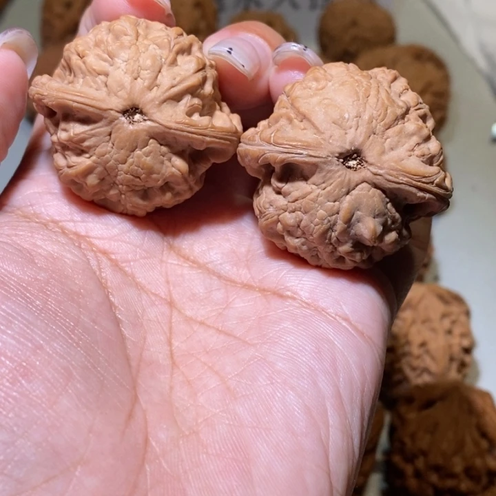 .***＇核桃手串/手链金鱼