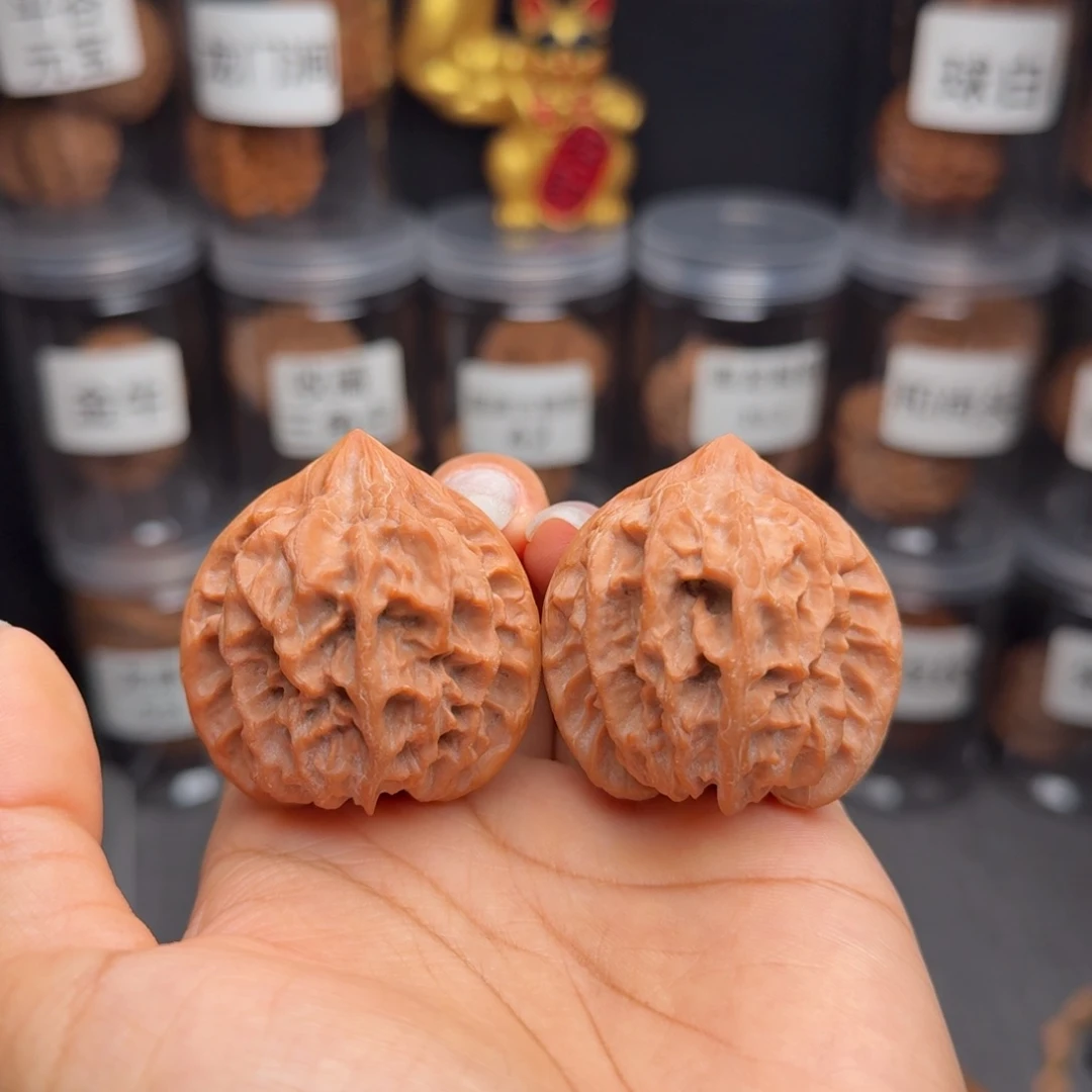 文玩核桃把件大龙