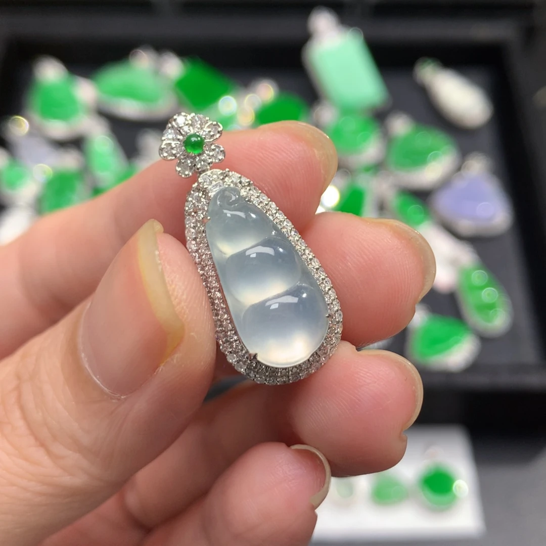 翡翠18K金镶嵌吊坠(不含链)