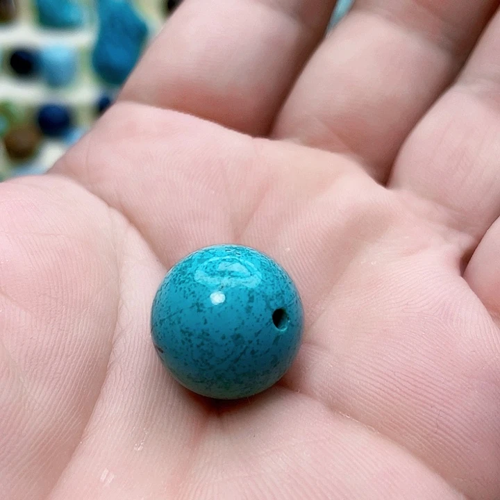 未镶嵌绿松石颈饰