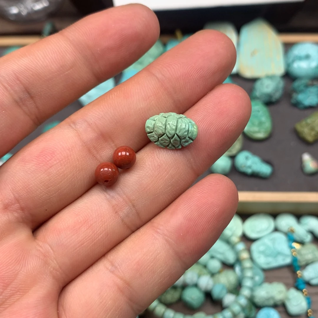 南红玛瑙雕刻未镶嵌