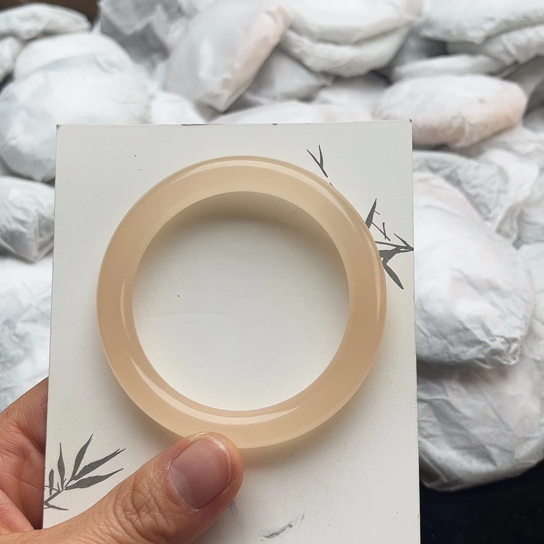 未镶嵌手镯石英质玉28