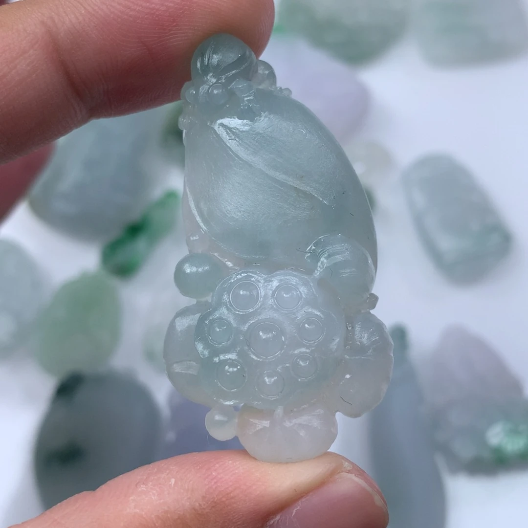 未镶嵌定制翡翠吊坠