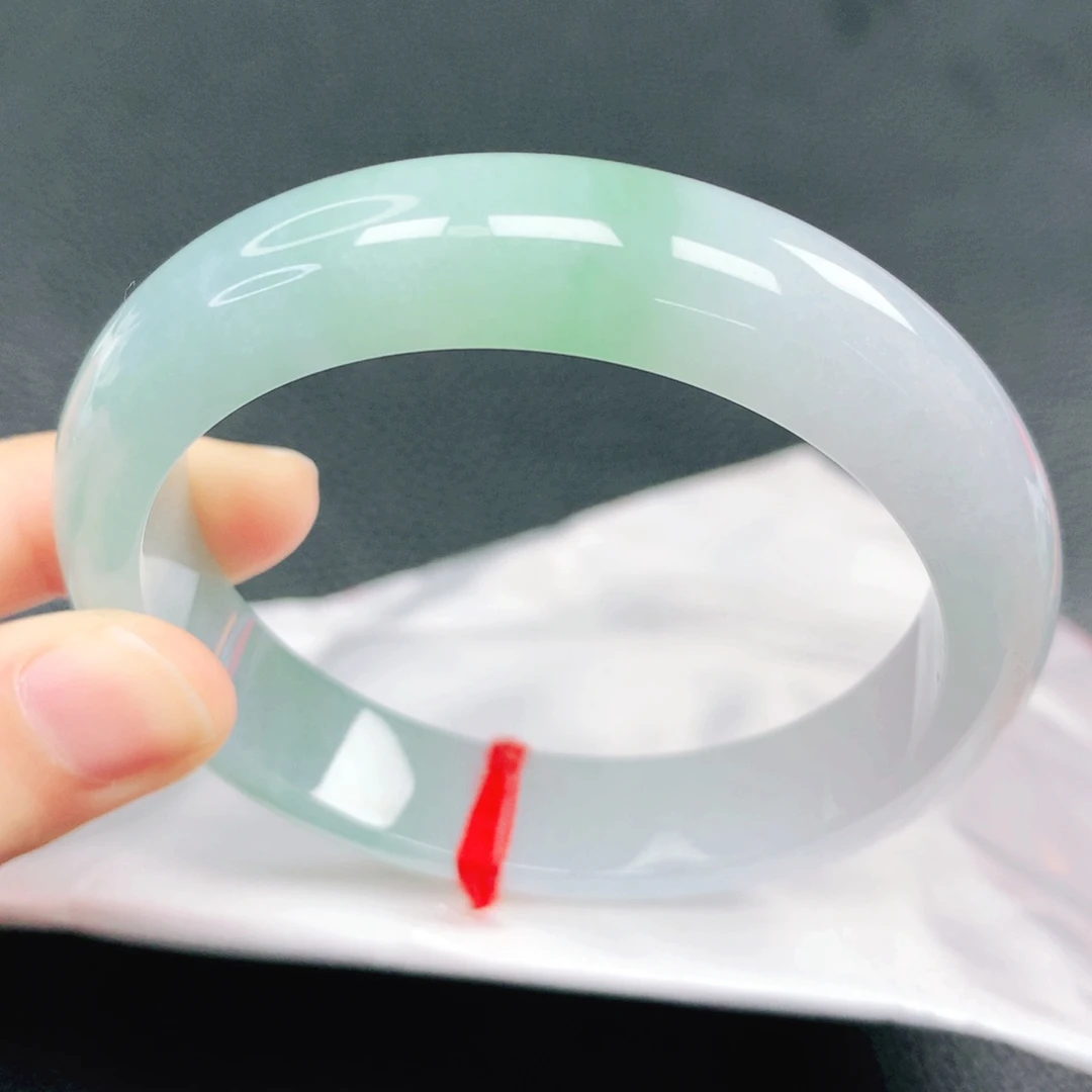 翡翠未镶嵌手镯57圈