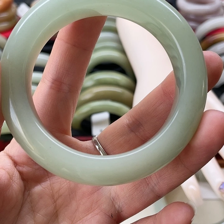 石英质玉未镶嵌经典时尚冰透佘太翠58