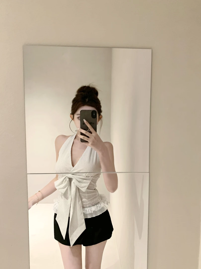 Yucii 性感时尚V领蝴蝶结蕾丝花边百搭设计感无袖上衣女