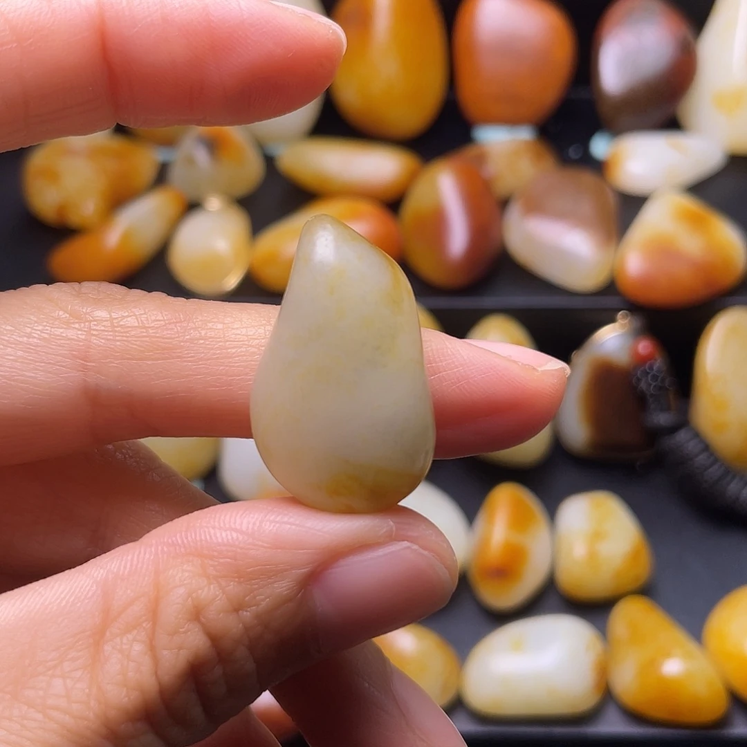 和田玉未镶嵌颈饰12.2g