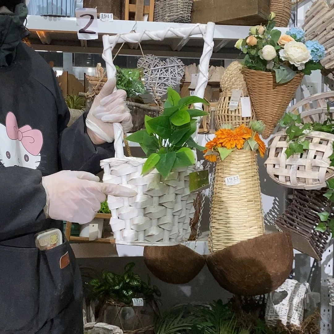 萱***颜微瑕放漏不退不换花盆