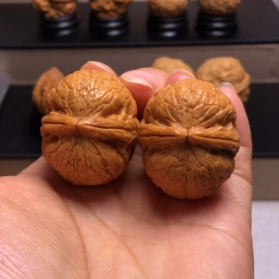 文玩核桃把件粗筋蛇蛋13