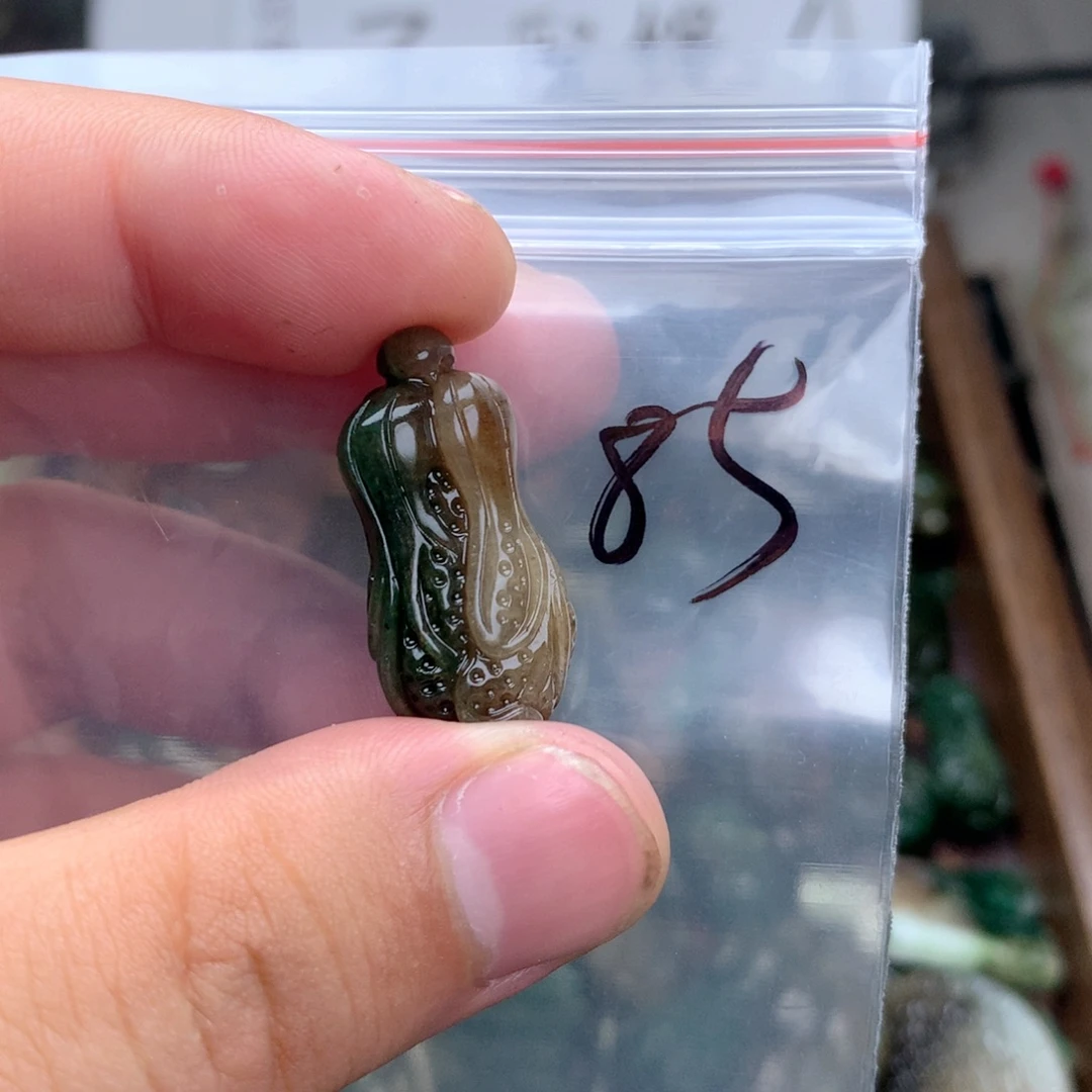 冰****未镶嵌独山玉珠宝半成品