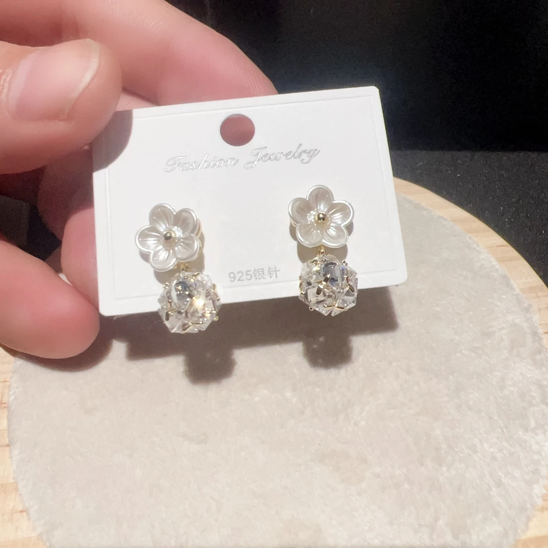 铜合金珐琅耳饰 春款上新高级感小清新时尚花朵水晶球耳坠甜美风