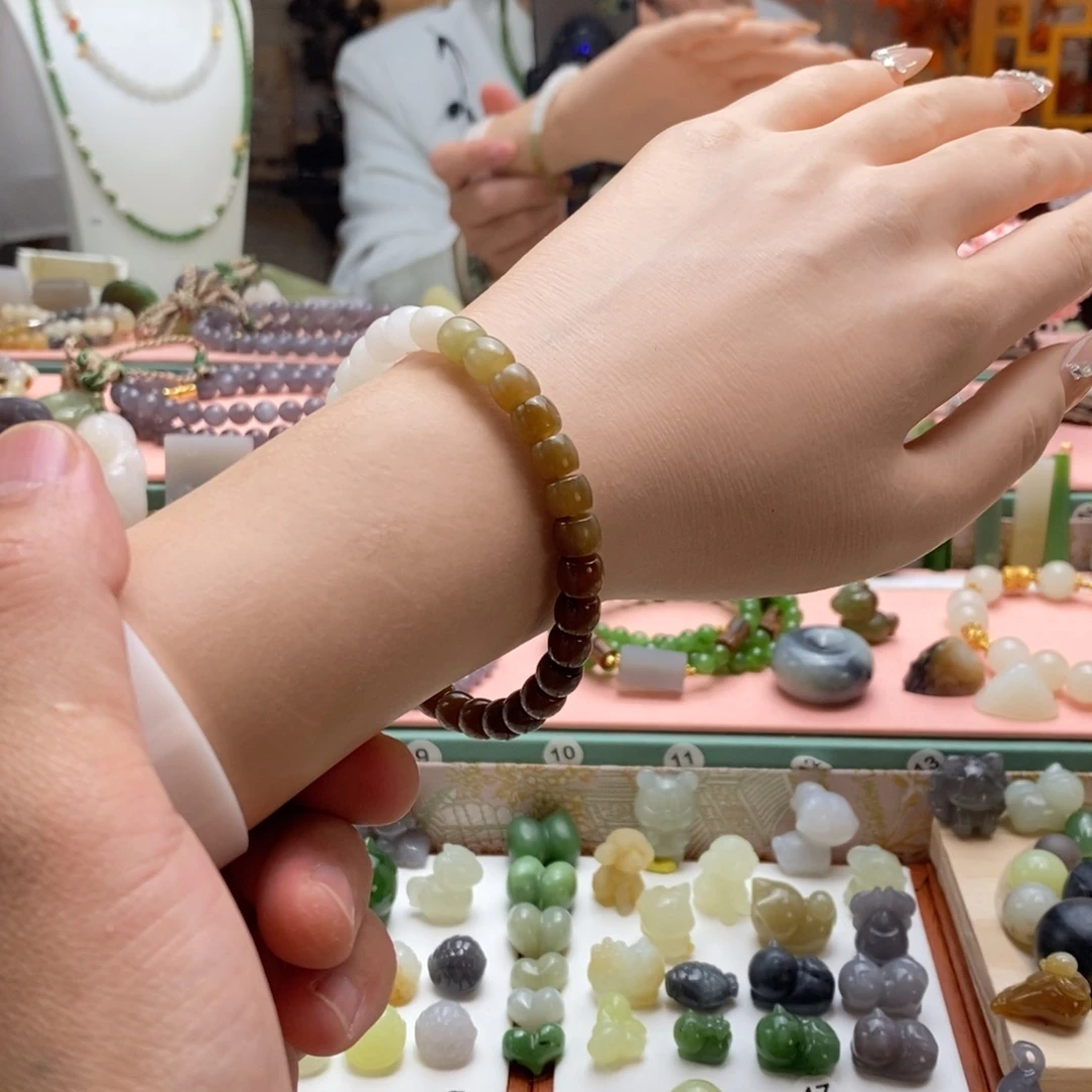 和田玉未镶嵌吊坠(不含链)