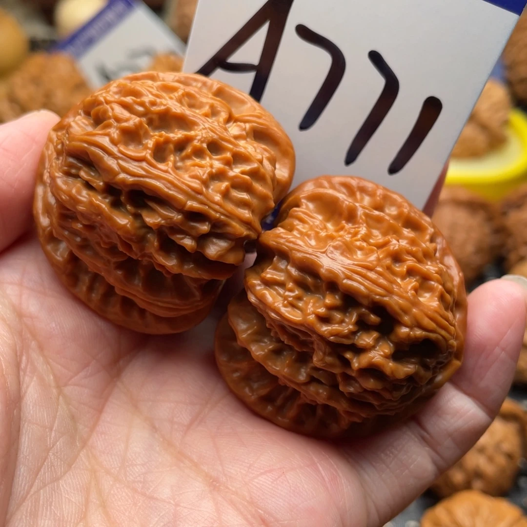 桃核把件白狮子40