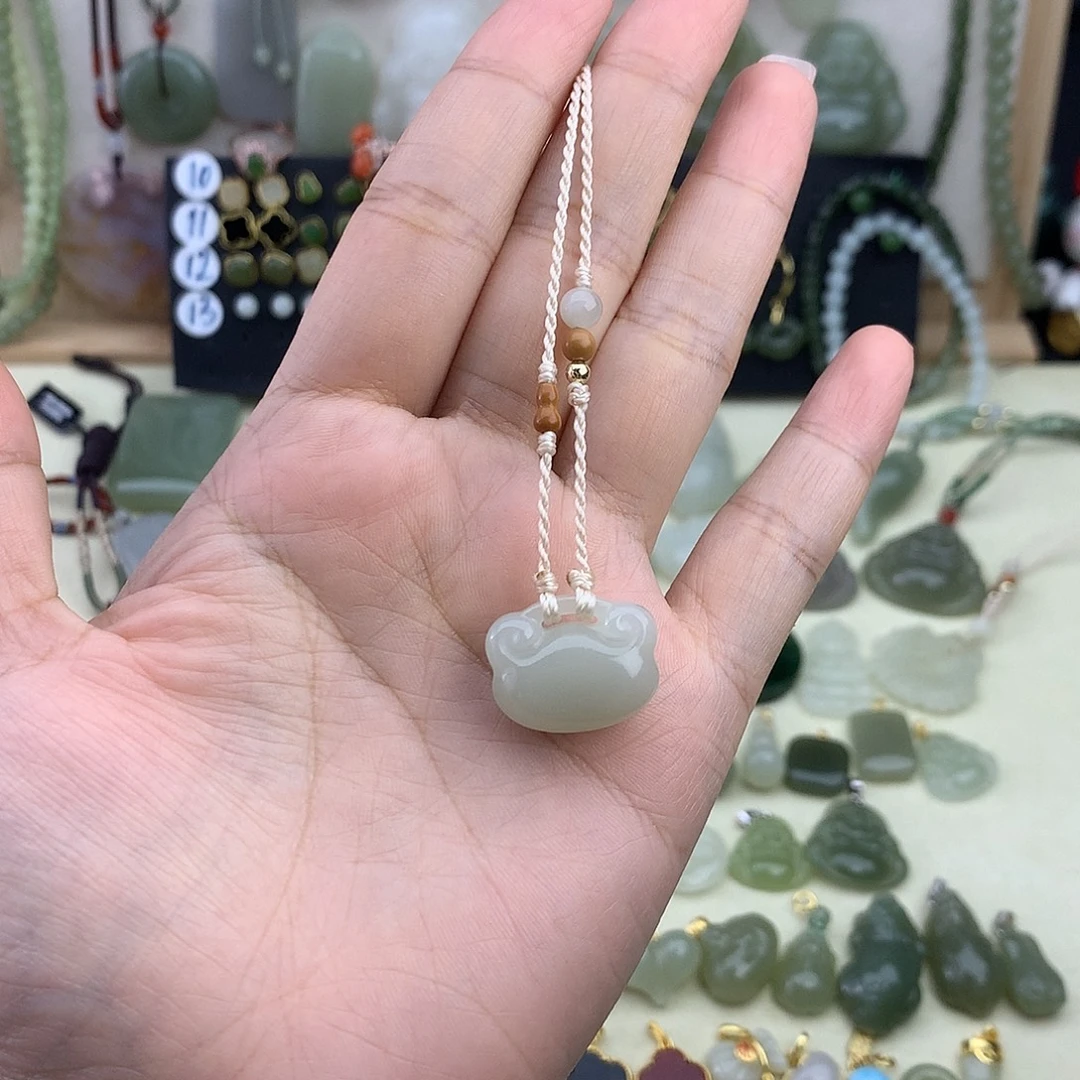 和田玉未镶嵌吊坠(不含链)