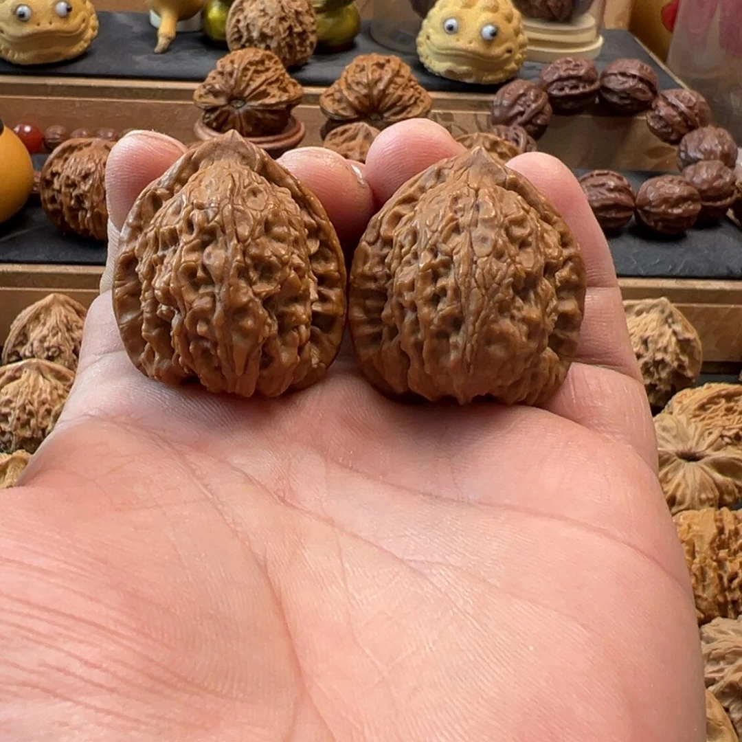 猴头核桃把件文玩核桃，蚂蚁王