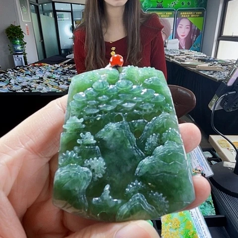 翡翠未镶嵌颈饰翡翠