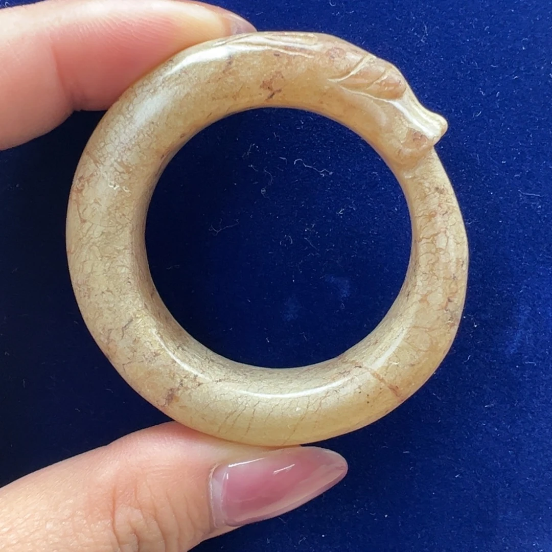 石英质玉未镶嵌颈饰