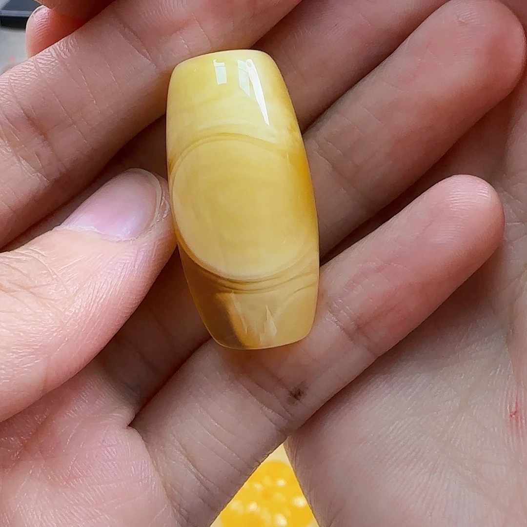 蜜蜡未镶嵌珠宝奇石