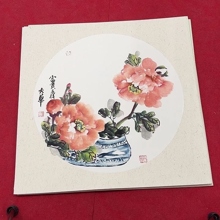 国画花鸟等图案为一体而