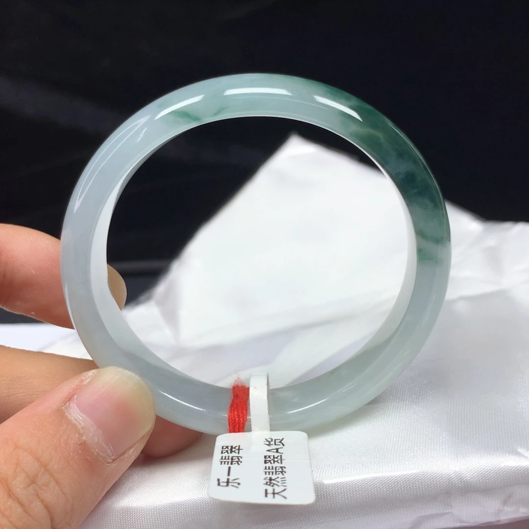 翡翠手镯（贵妃镯）未镶嵌53贵妃