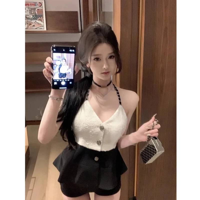 纯欲风套装女撞色拼接v领挂脖背心女春辣妹修身内搭黑短裤两件套