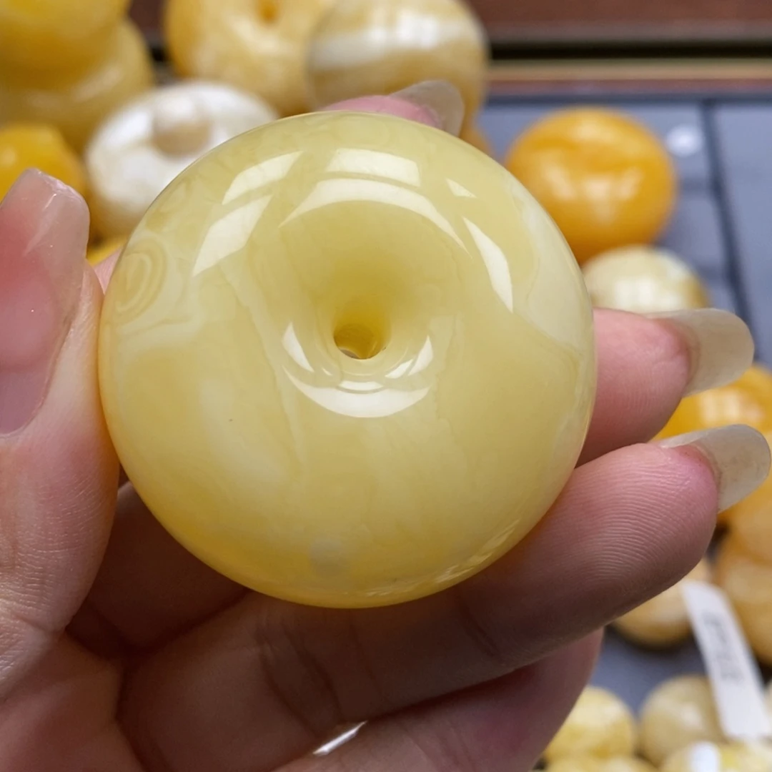 蜜蜡未镶嵌珠宝奇石