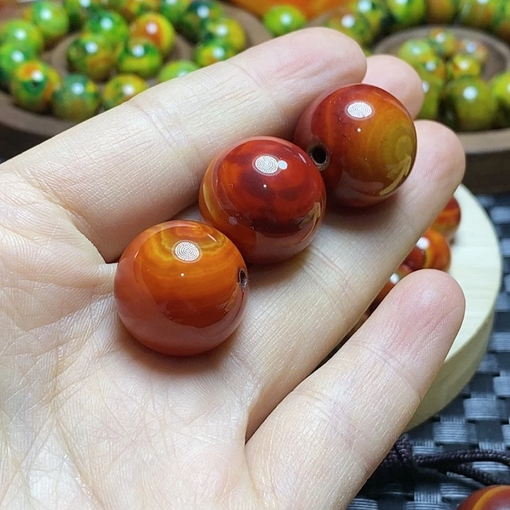 一***糖玛瑙/玉髓未镶嵌颈饰