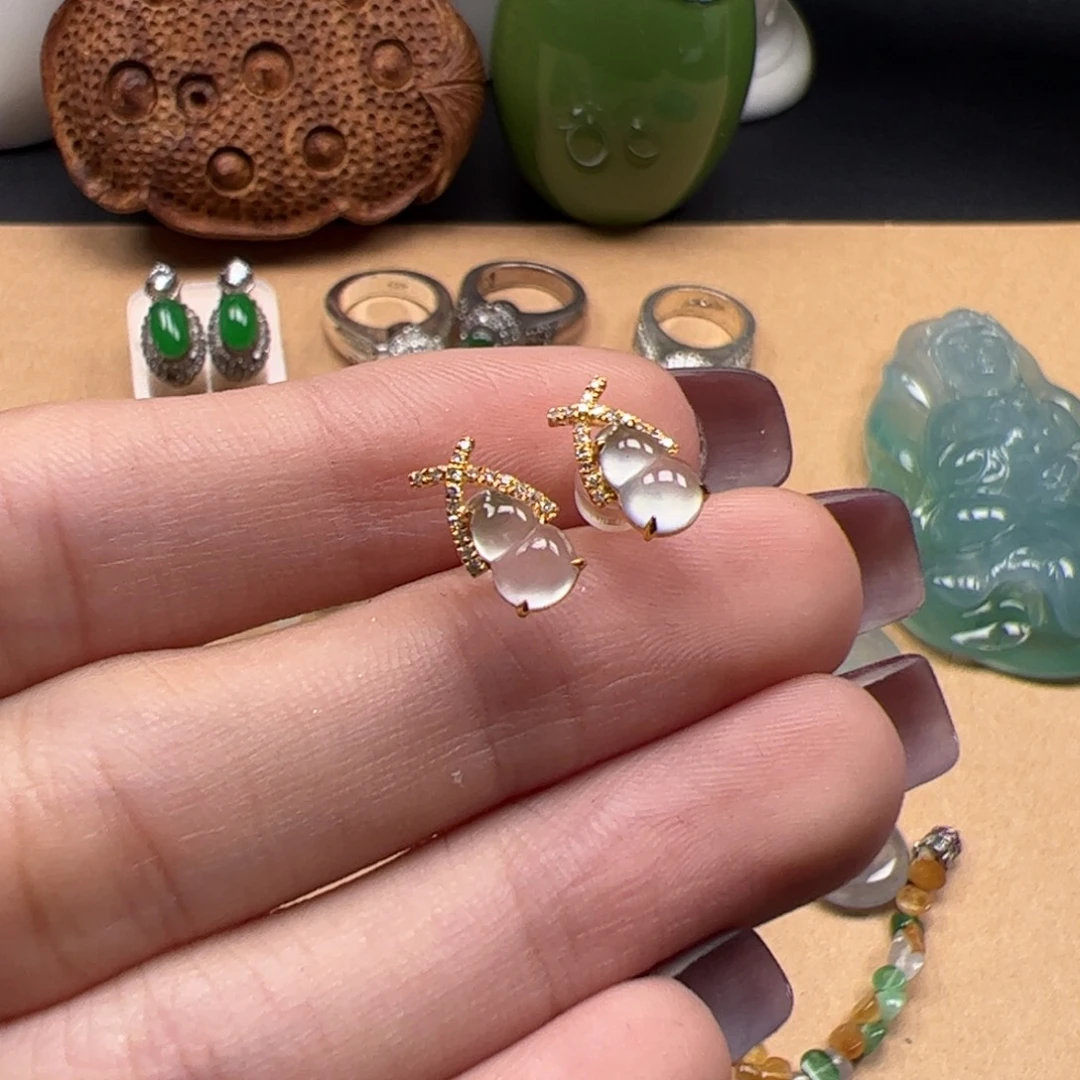 疯***头翡翠18K金镶嵌耳饰葫芦耳钉