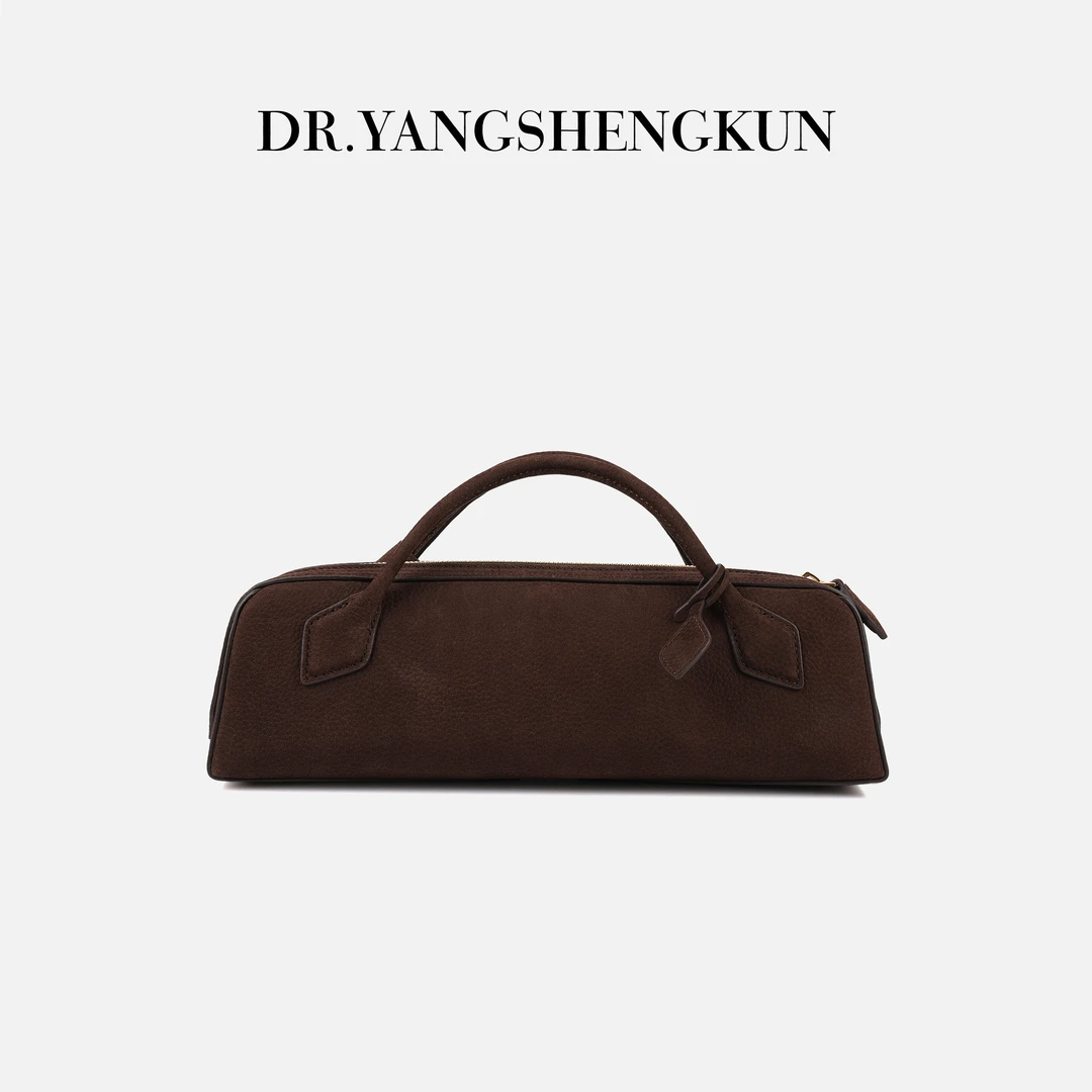 杨圣坤2025新品进口牛皮法式调性时髦法棍包腊肠手拎包B25814151