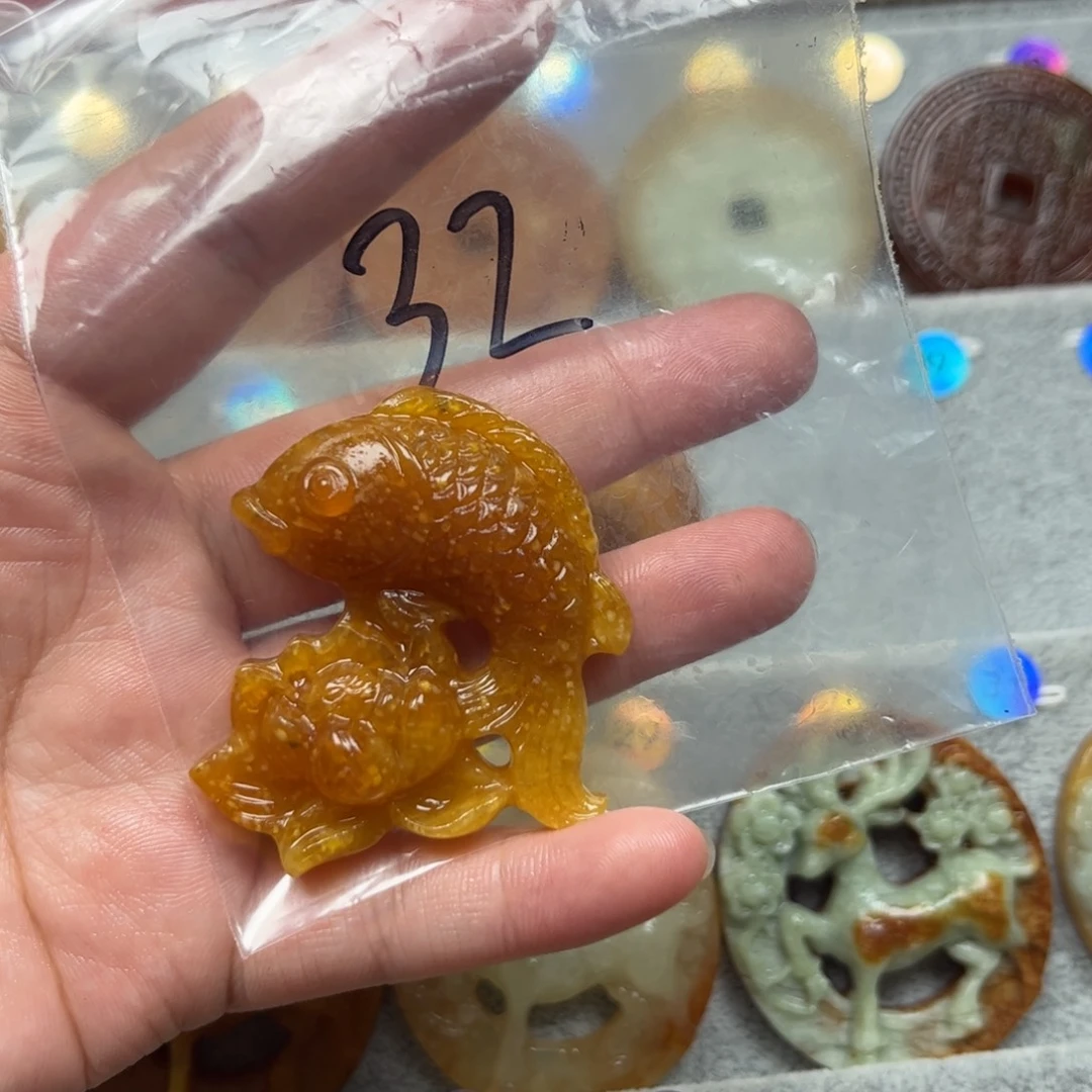普****蛇纹石玉未镶嵌颈饰