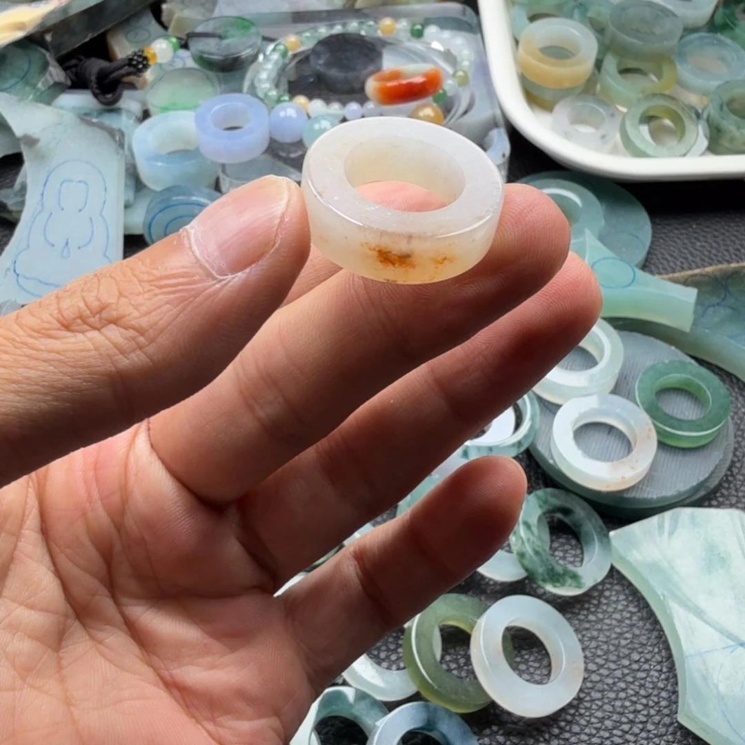 定制翡翠未镶嵌天然翡翠