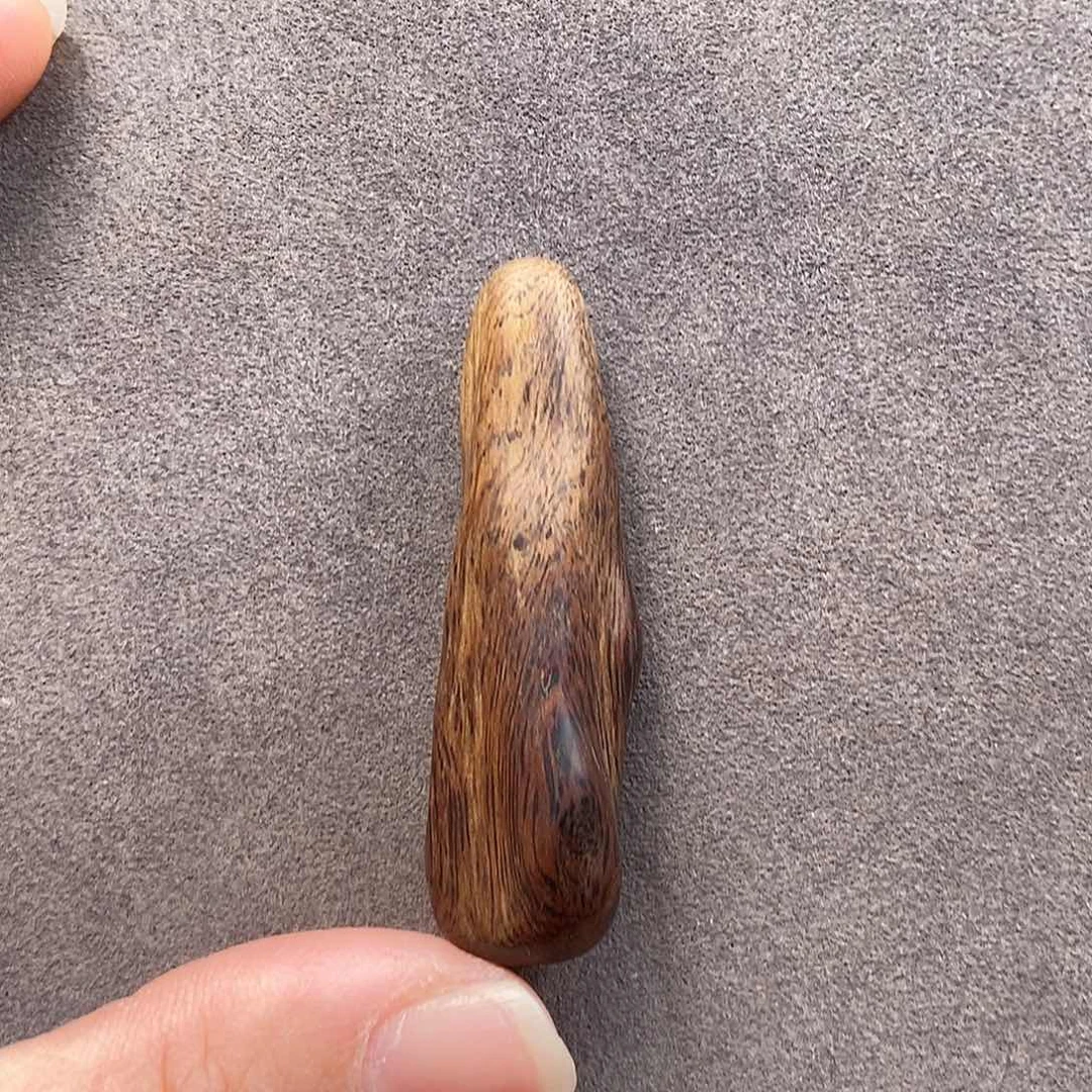 沉香吊坠而*惠安随行吊坠